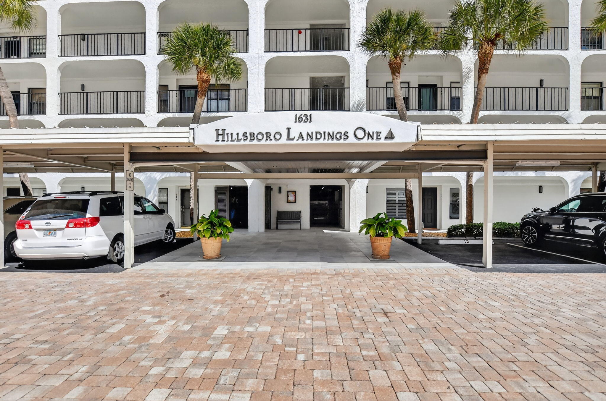 HILLSBORO LANDINGS CONDO NO ONE - Residential