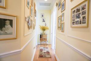 VILLAGEWALK - Residential