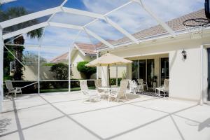 VILLAGEWALK - Residential