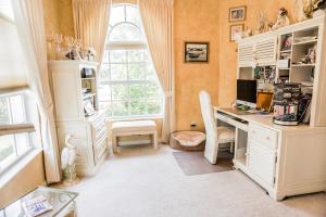 VILLAGEWALK - Residential