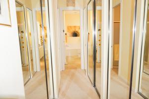 VILLAGEWALK - Residential