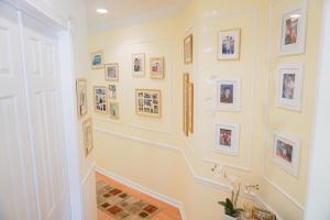 VILLAGEWALK - Residential