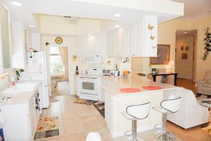 VILLAGEWALK - Residential