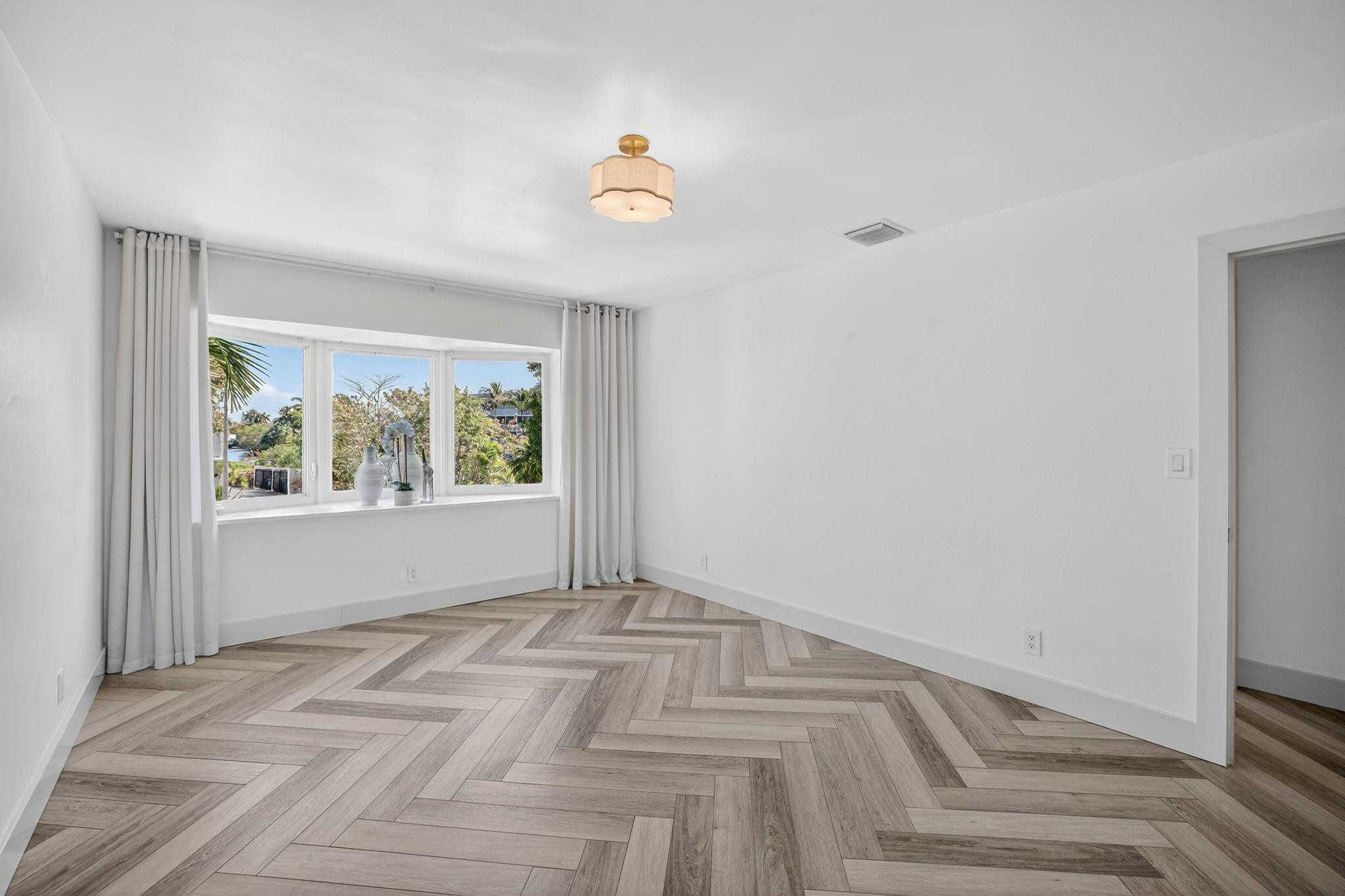 Townhouse Isle - Residential