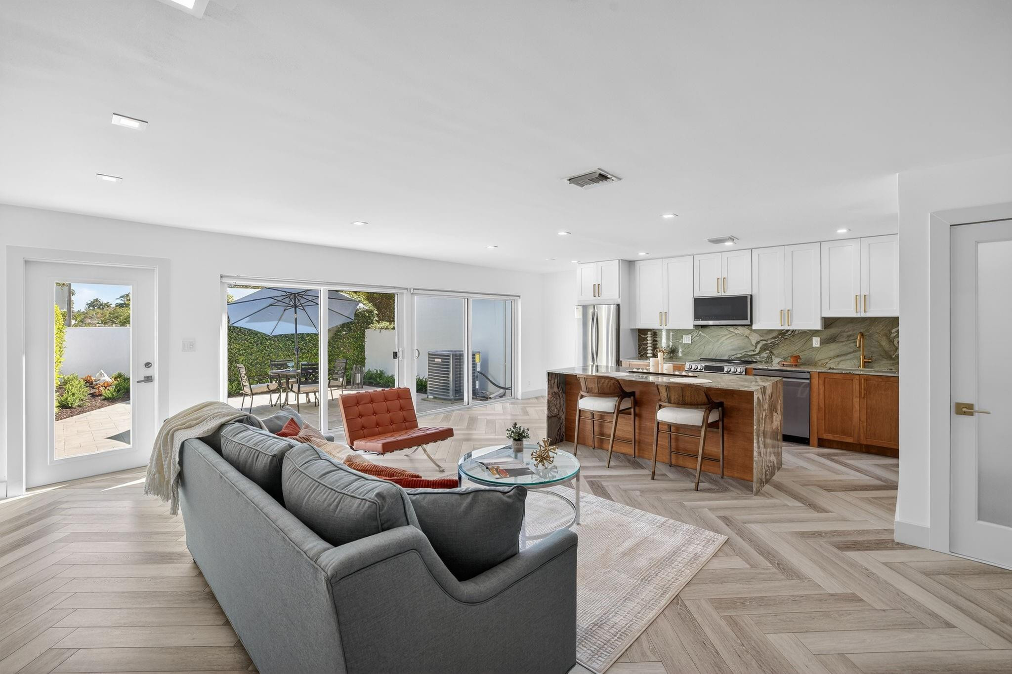 Townhouse Isle - Residential