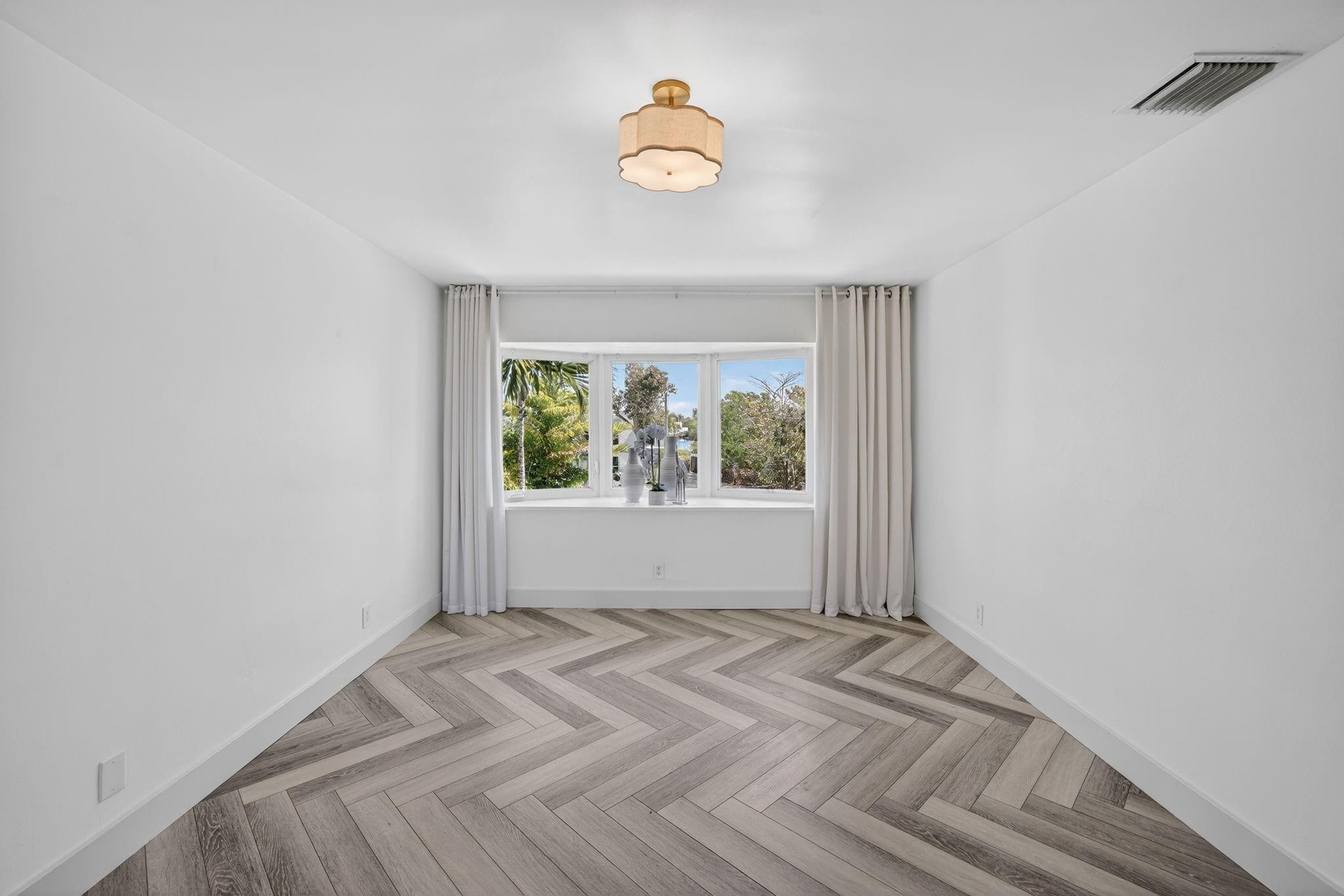 Townhouse Isle - Residential