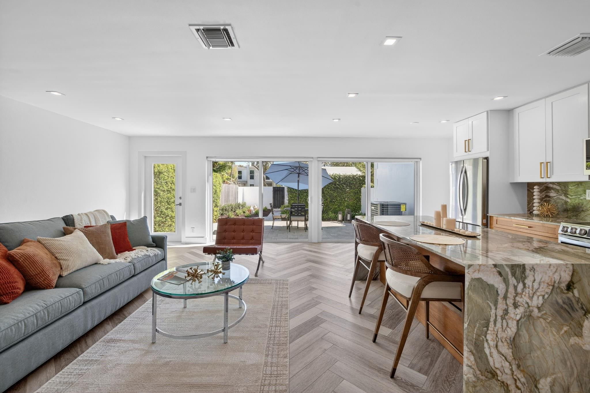 Townhouse Isle - Residential