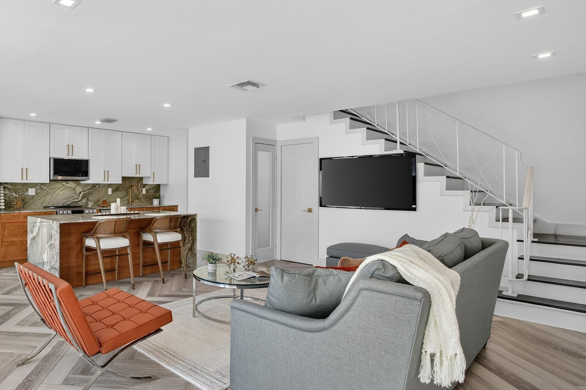 Townhouse Isle - Residential