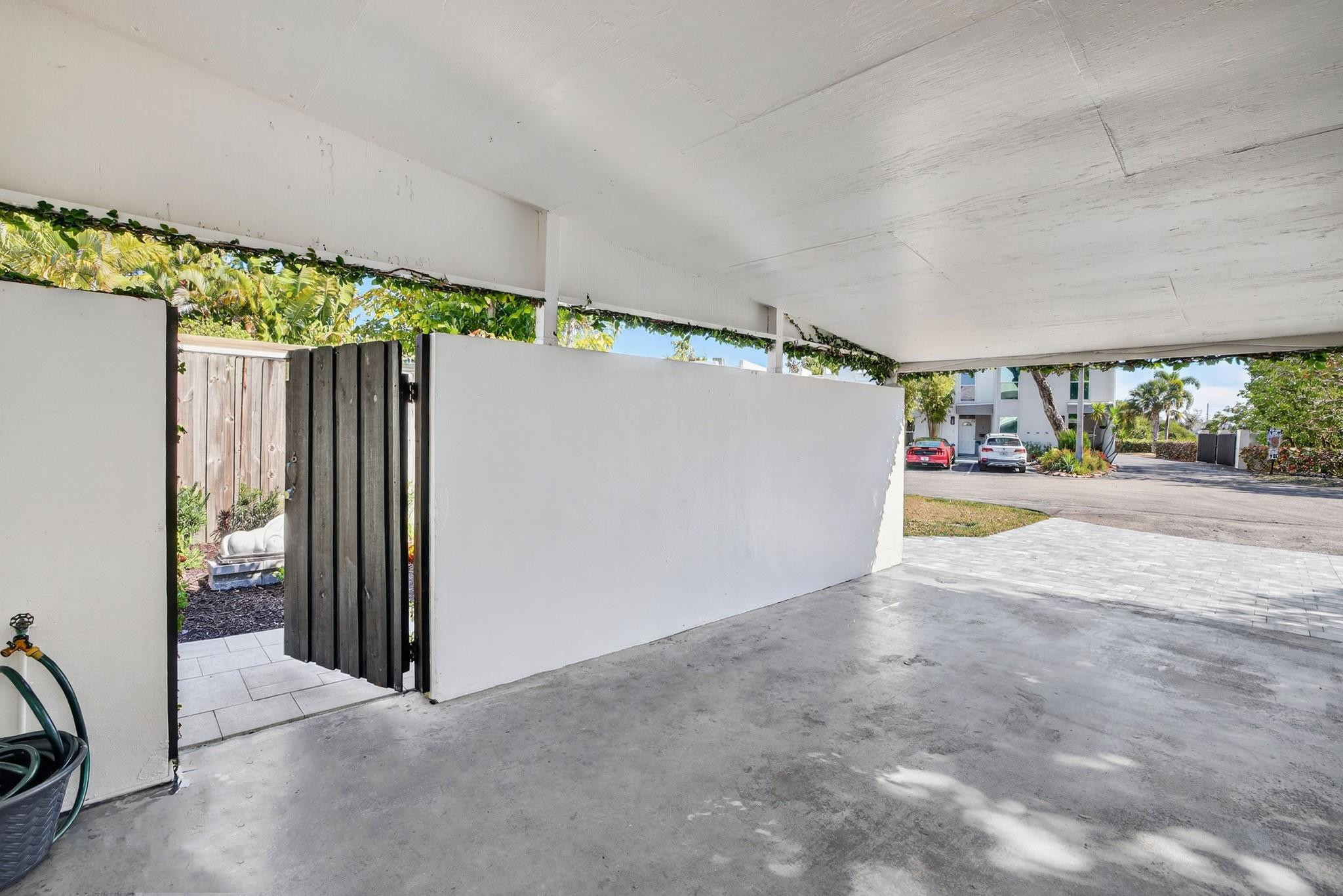 Townhouse Isle - Residential