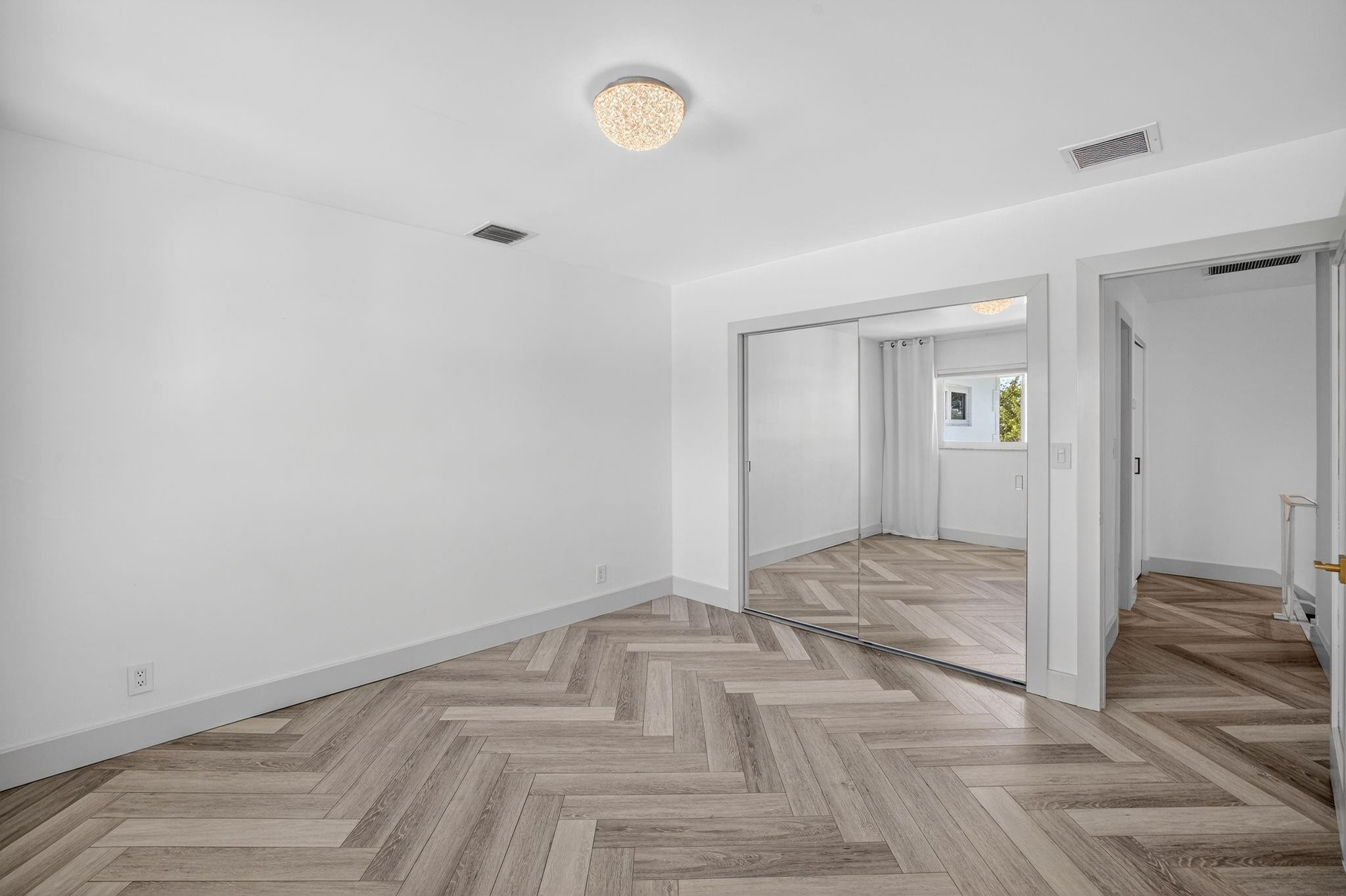 Townhouse Isle - Residential