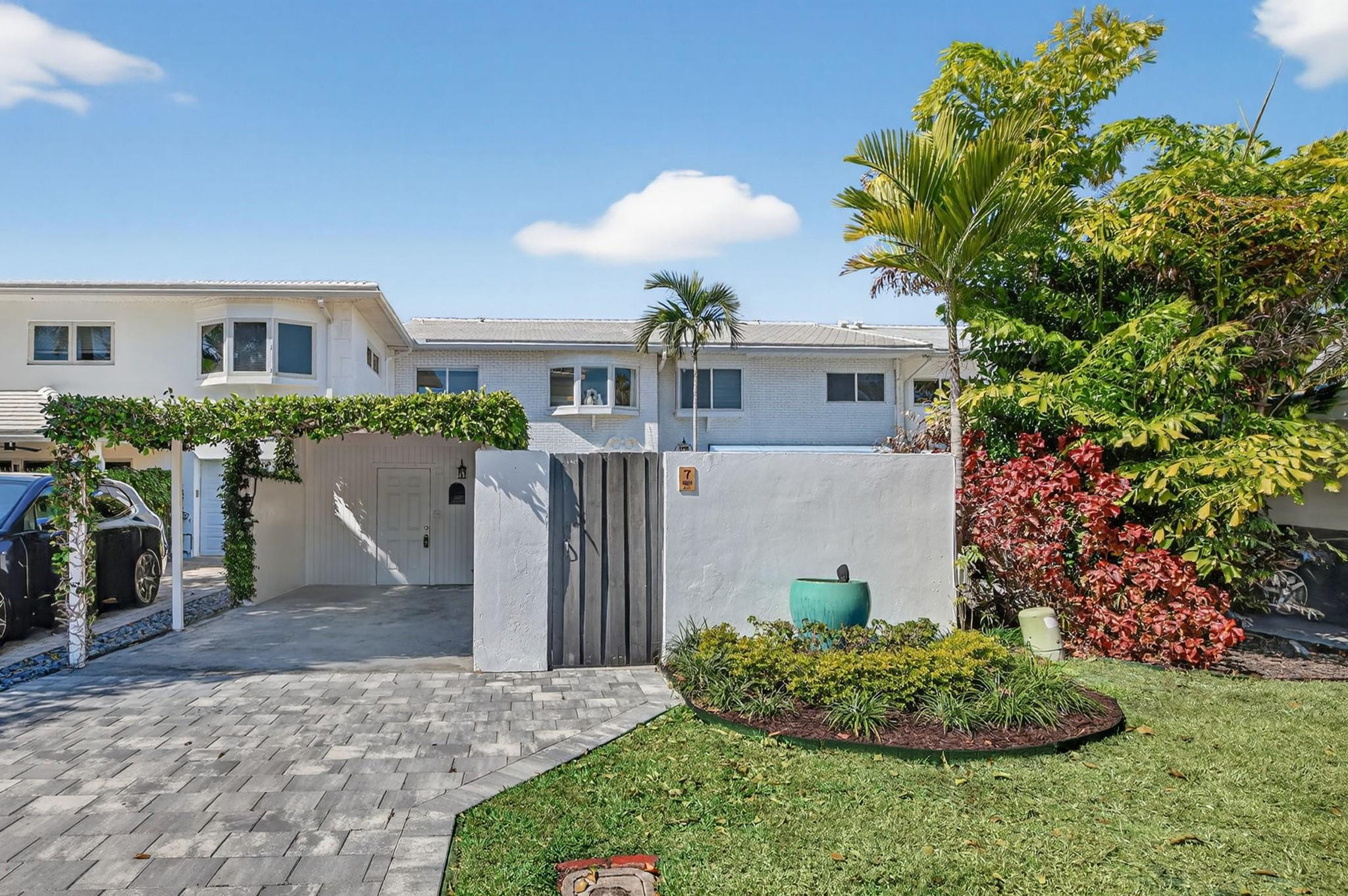 Townhouse Isle - Residential