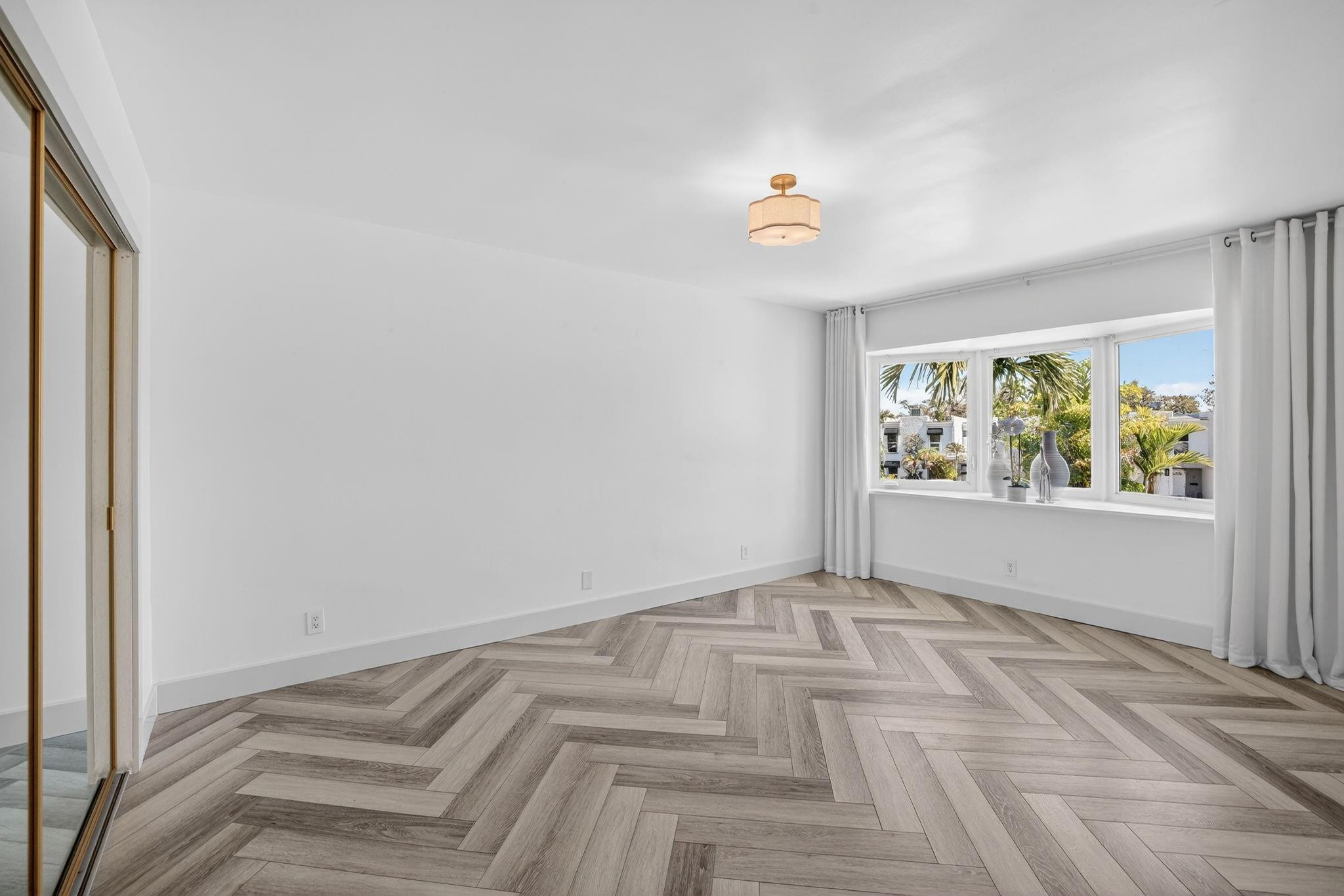 Townhouse Isle - Residential