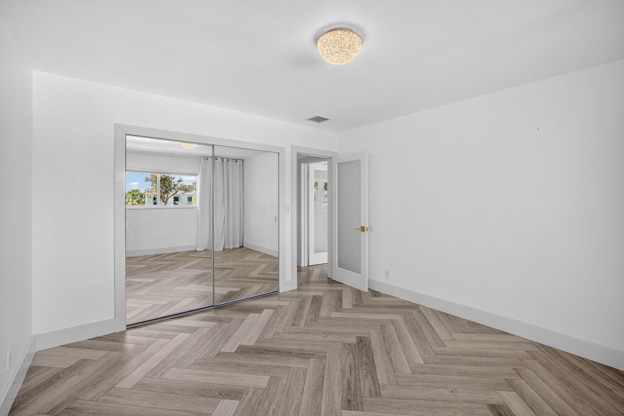 Townhouse Isle - Residential