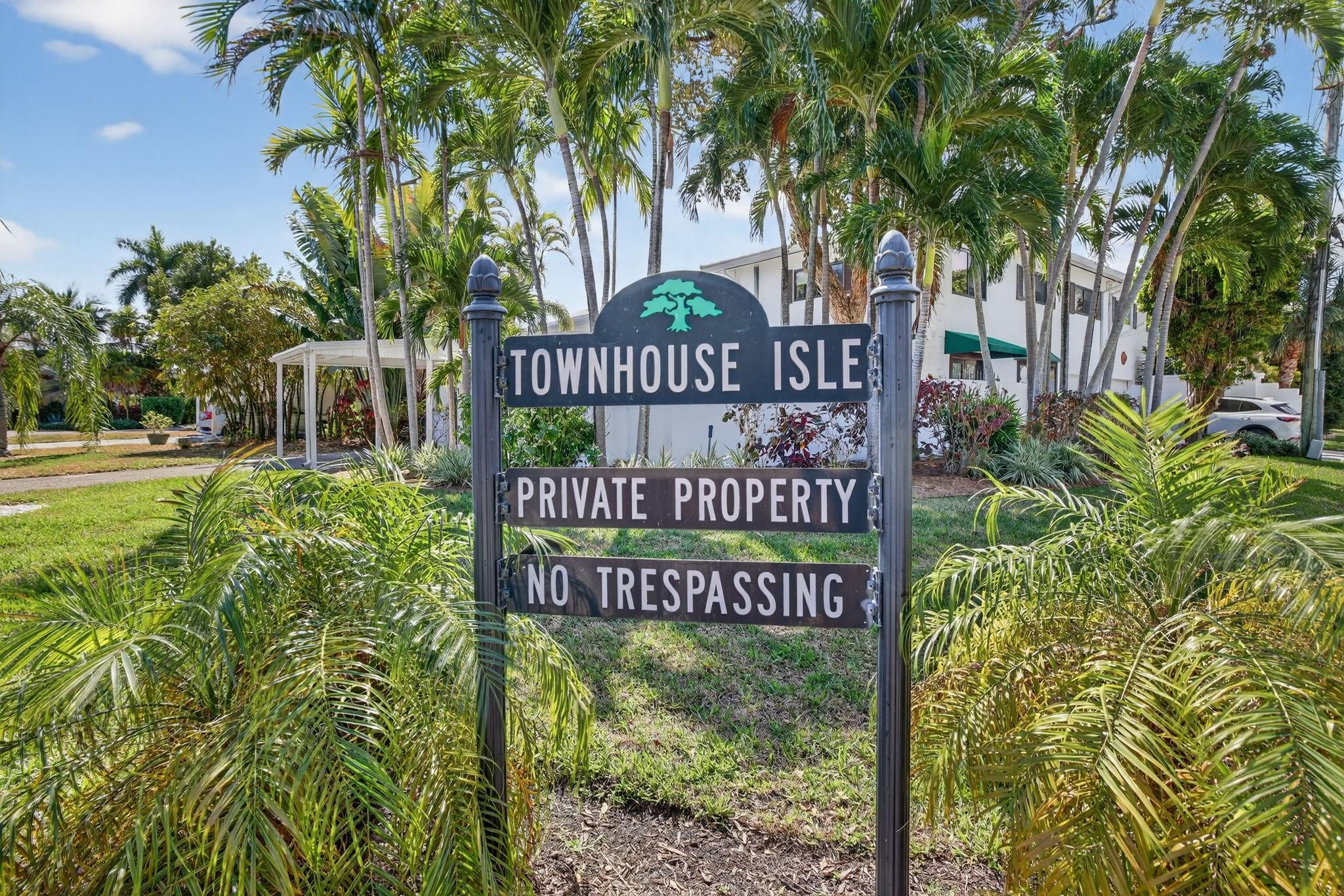 Townhouse Isle - Residential