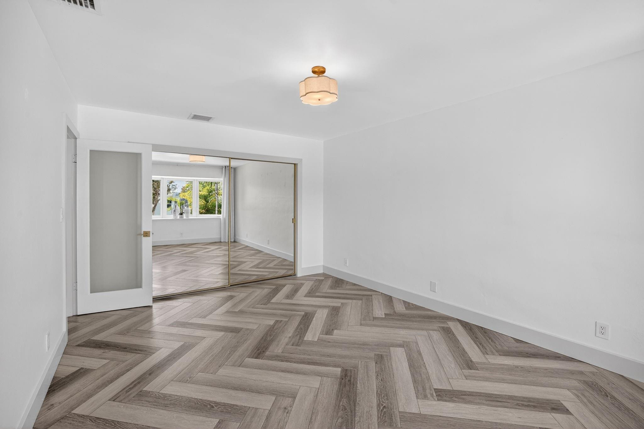 Townhouse Isle - Residential