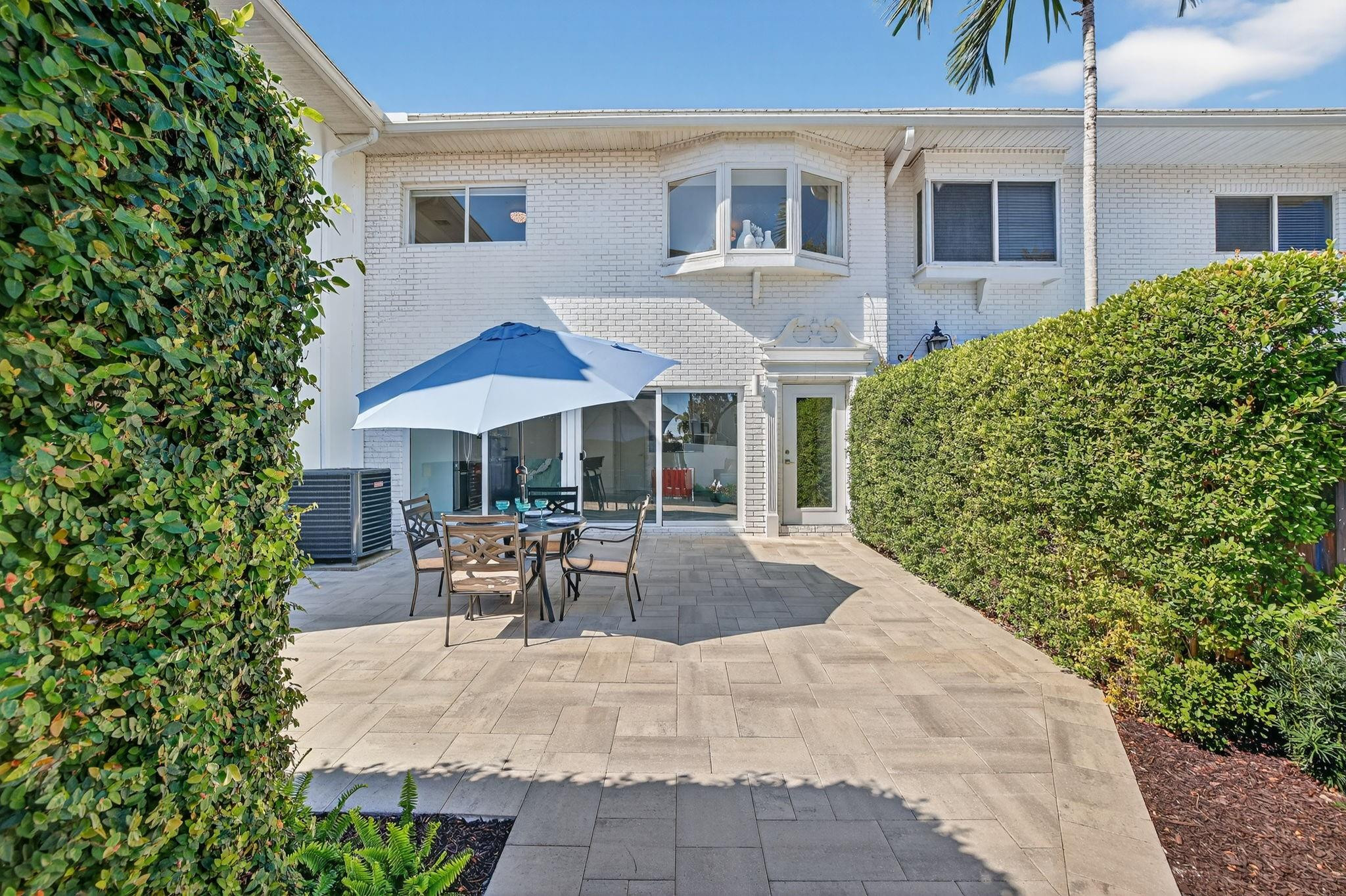 Townhouse Isle - Residential