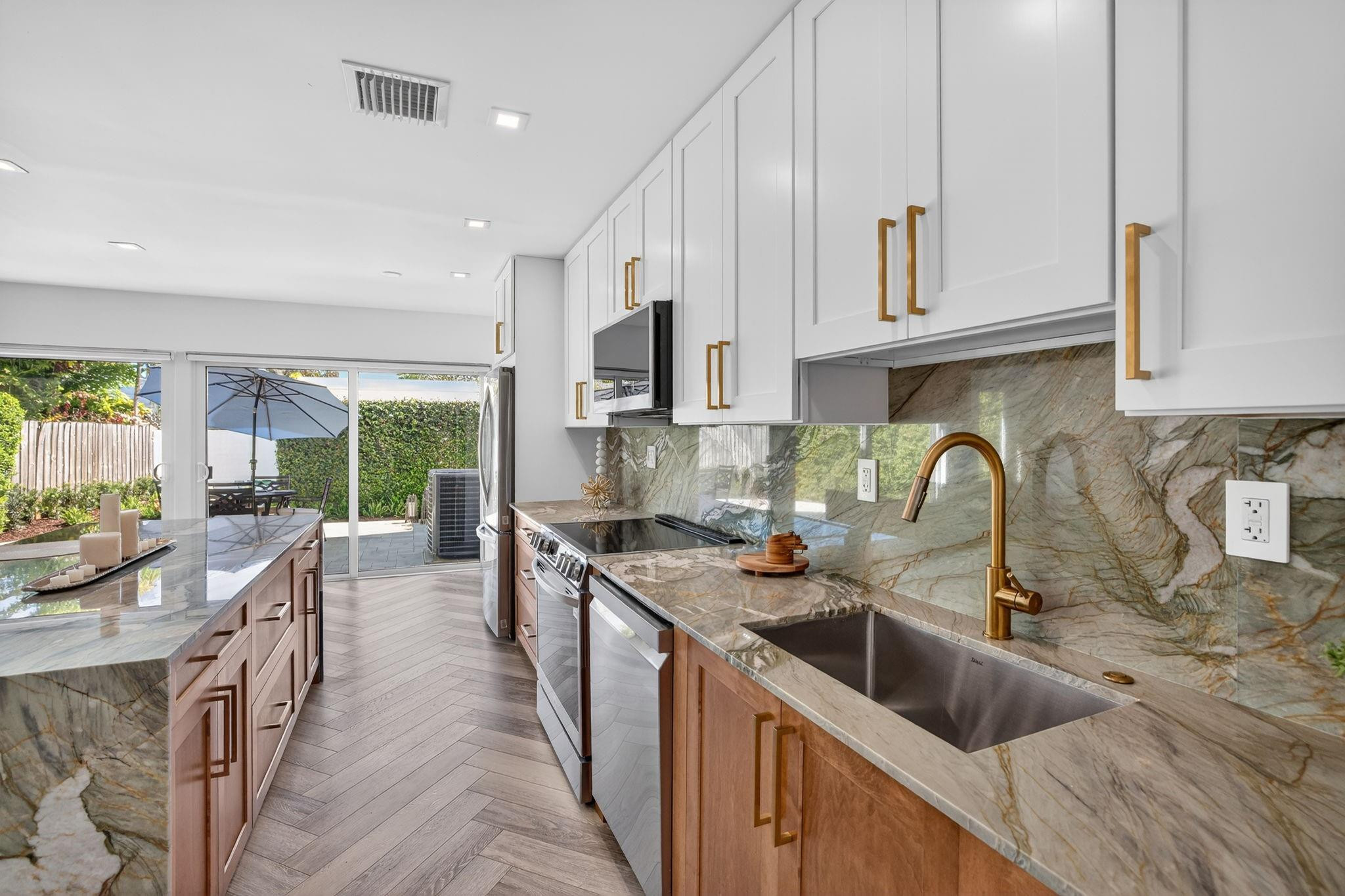 Townhouse Isle - Residential