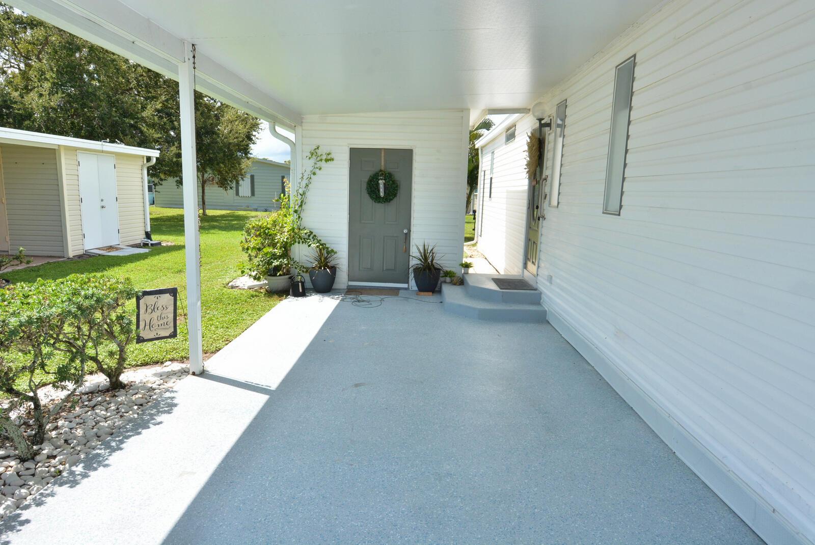 8483 Filifera Court