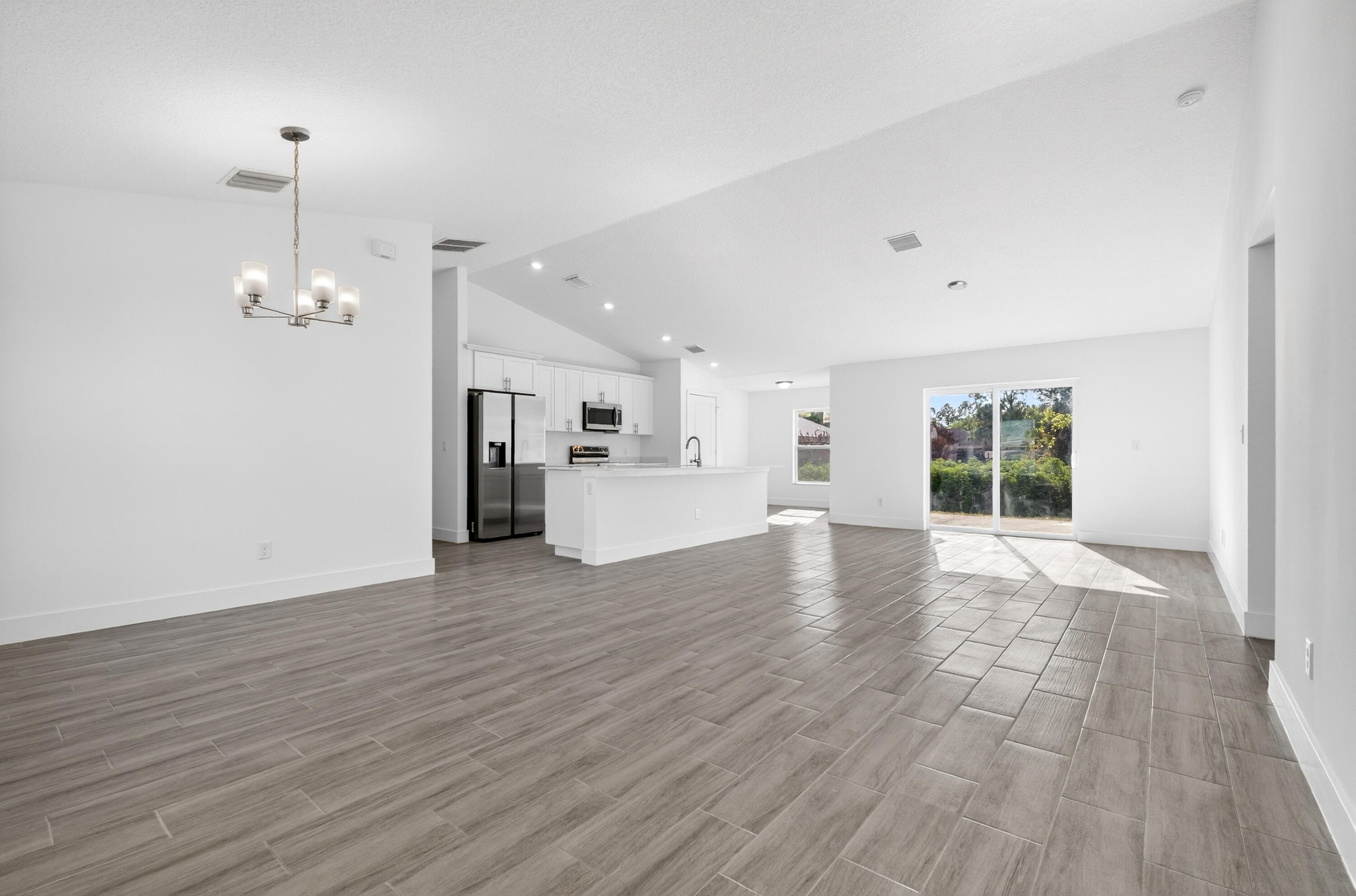 VERO LAKE ESTATES UNIT R - Residential