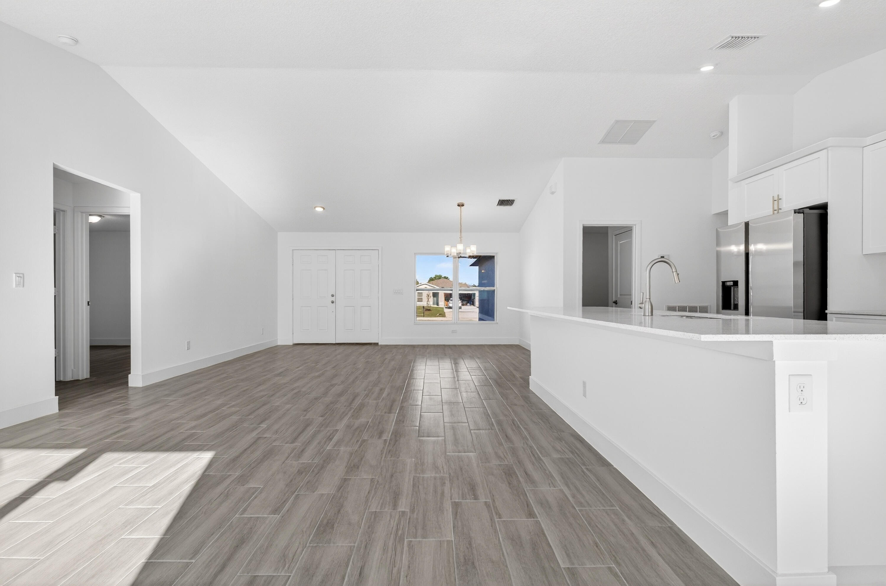 VERO LAKE ESTATES UNIT R - Residential