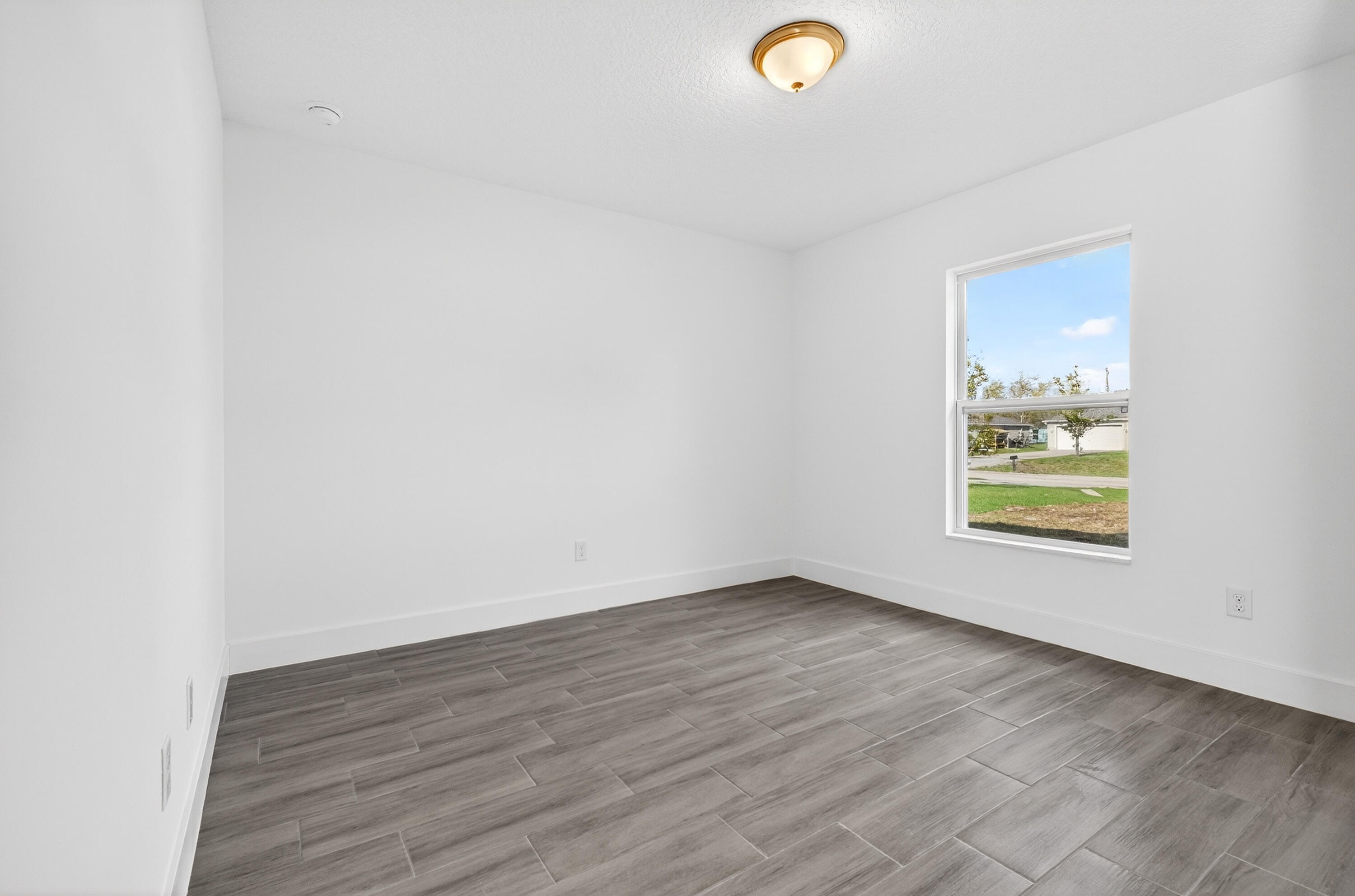 VERO LAKE ESTATES UNIT R - Residential