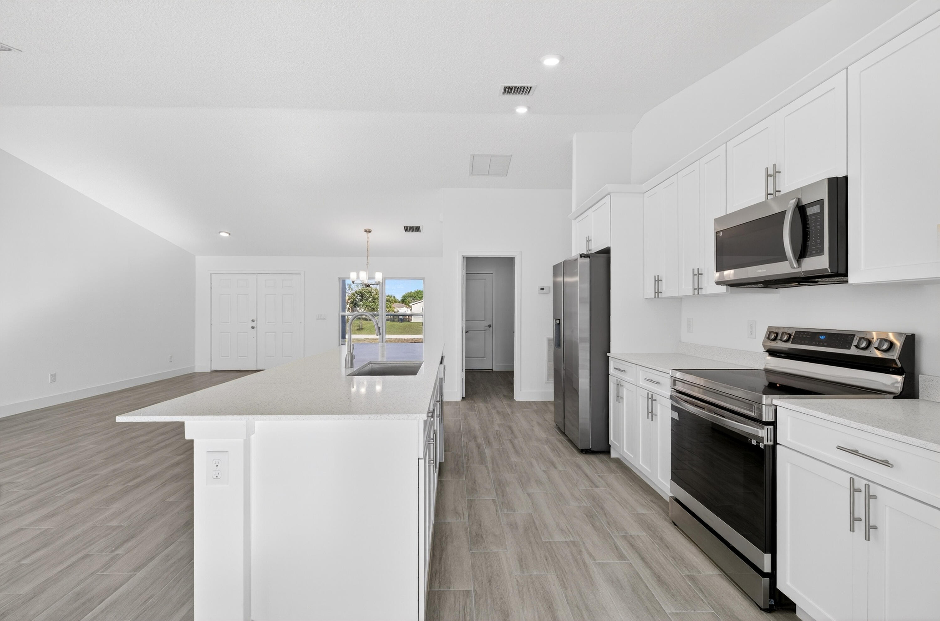 VERO LAKE ESTATES UNIT R - Residential