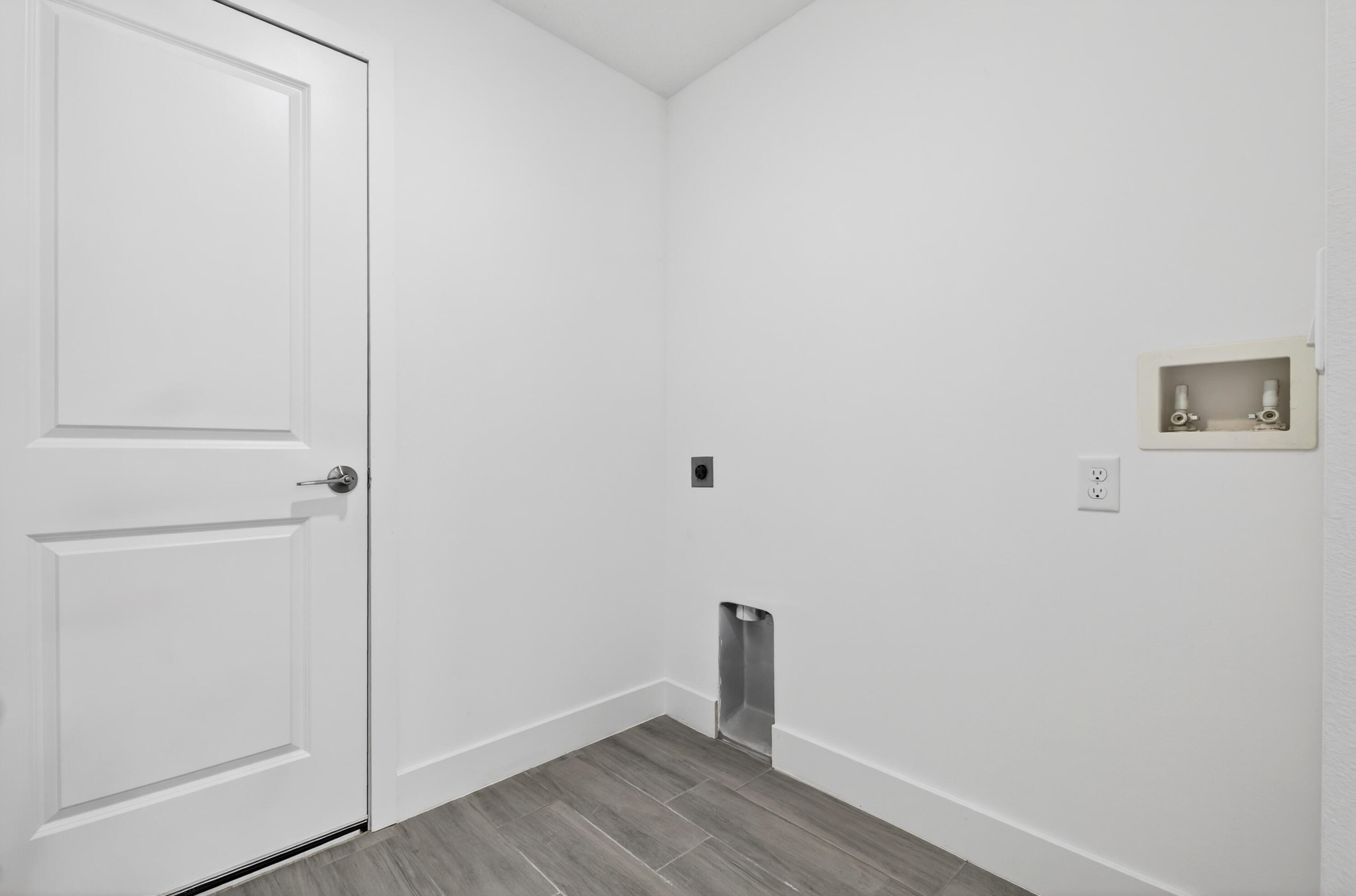 VERO LAKE ESTATES UNIT R - Residential