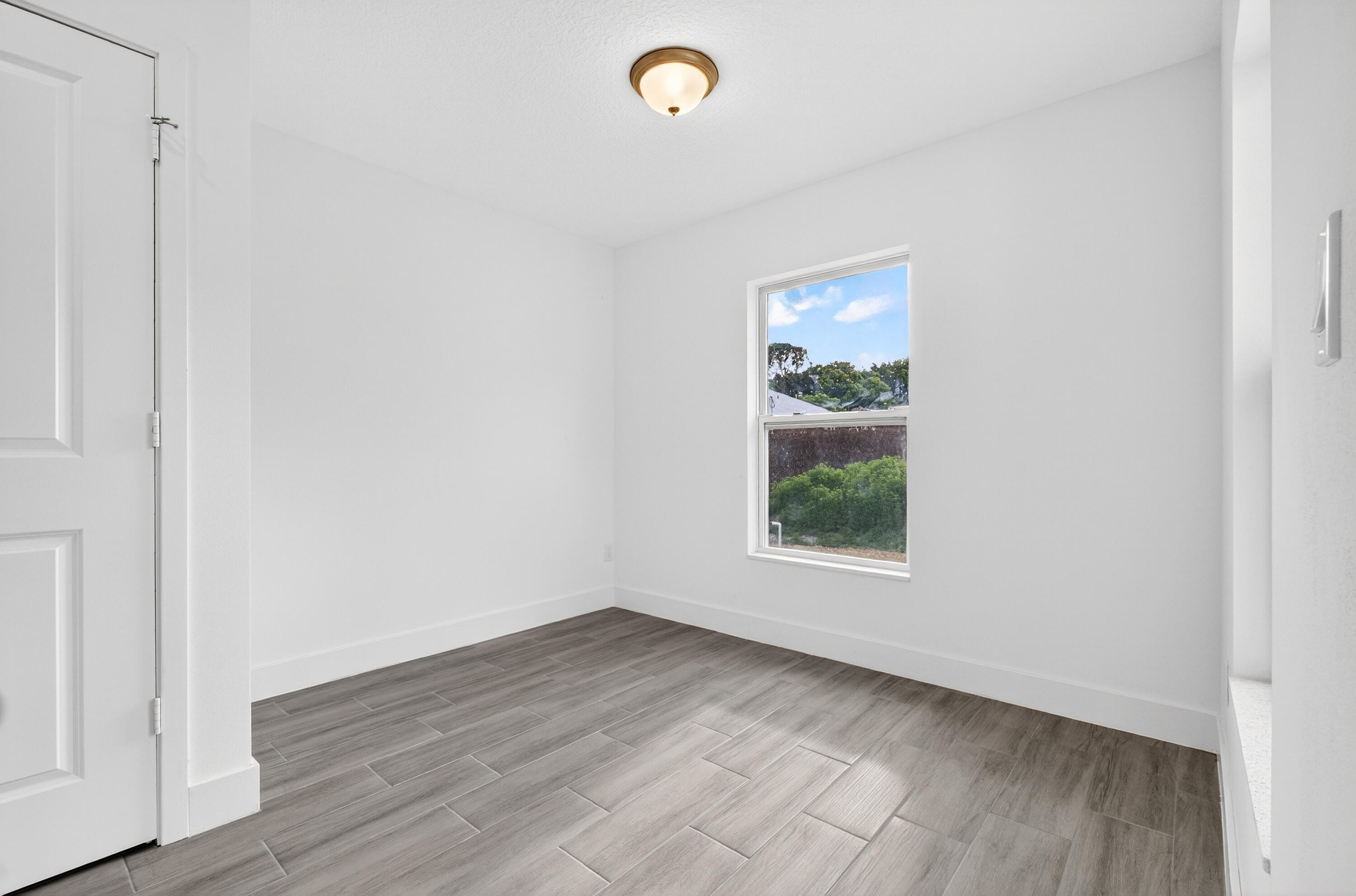 VERO LAKE ESTATES UNIT R - Residential