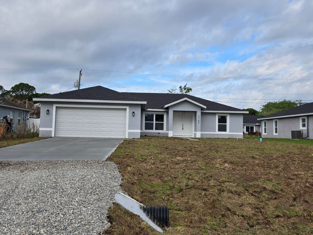 Photo of 7785 105th Avenue, Vero Beach, FL 32967 (MLS # B26004404)