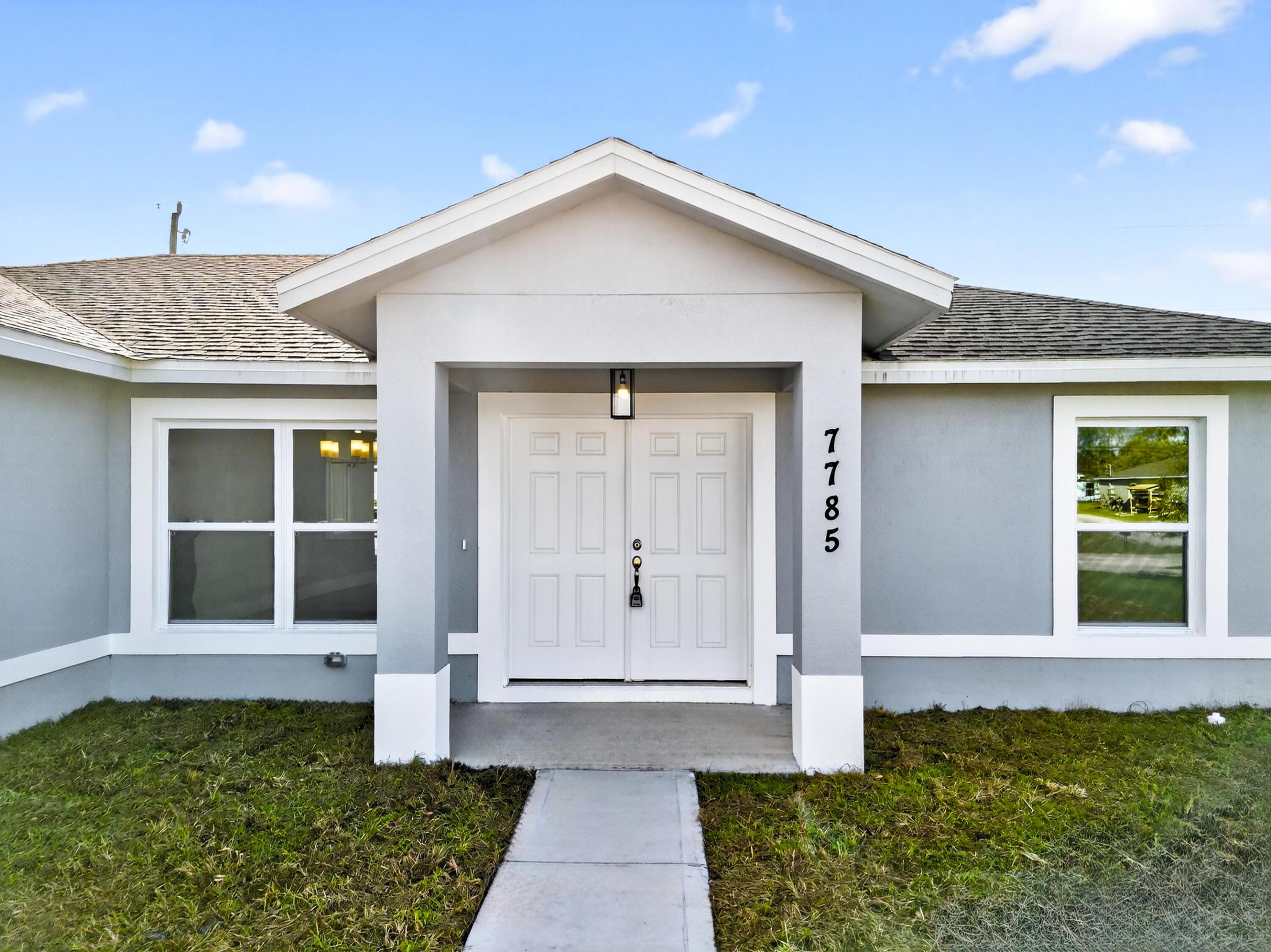 VERO LAKE ESTATES UNIT R - Residential