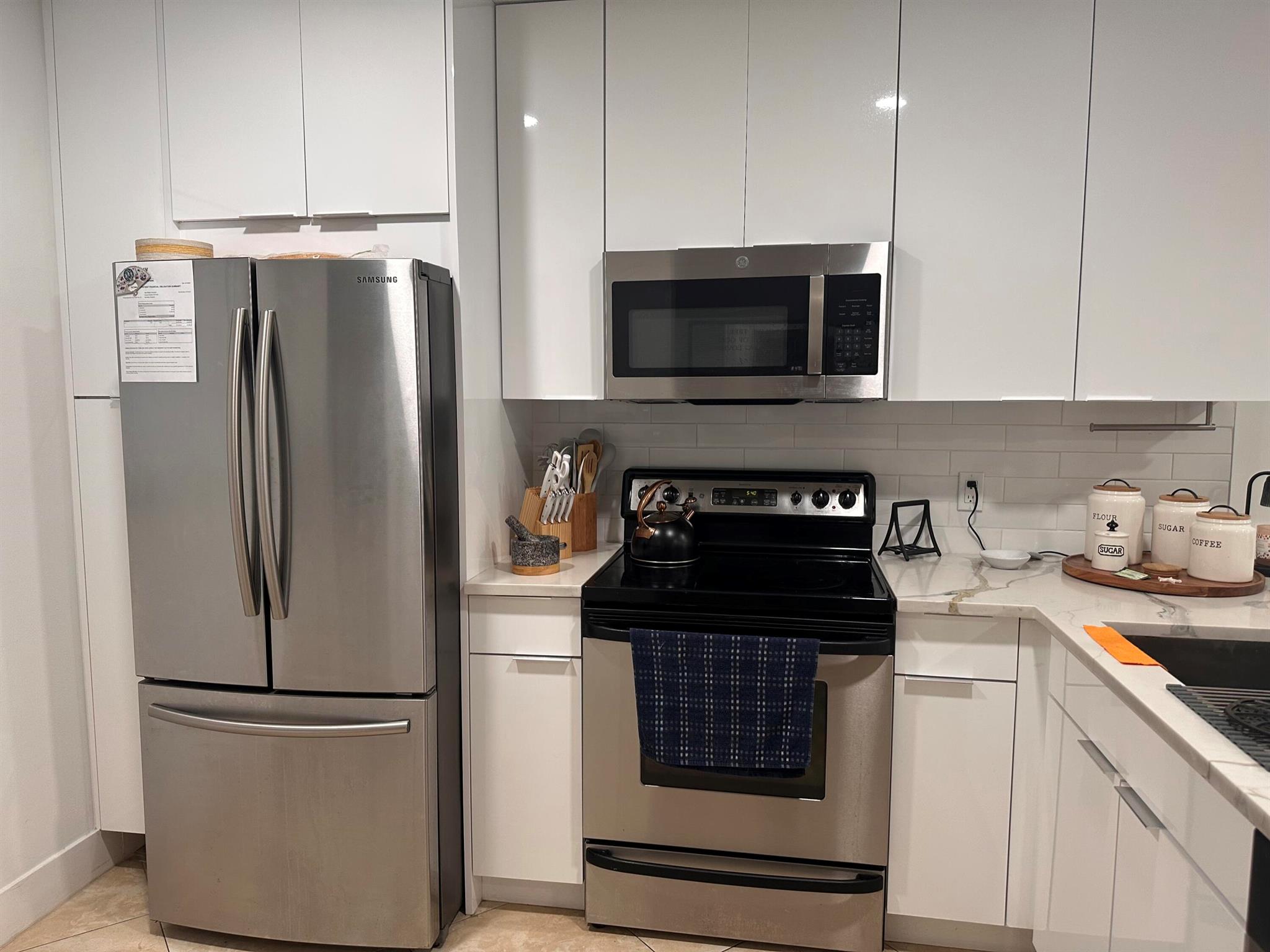 LAGO DEL REY CONDO - Residential