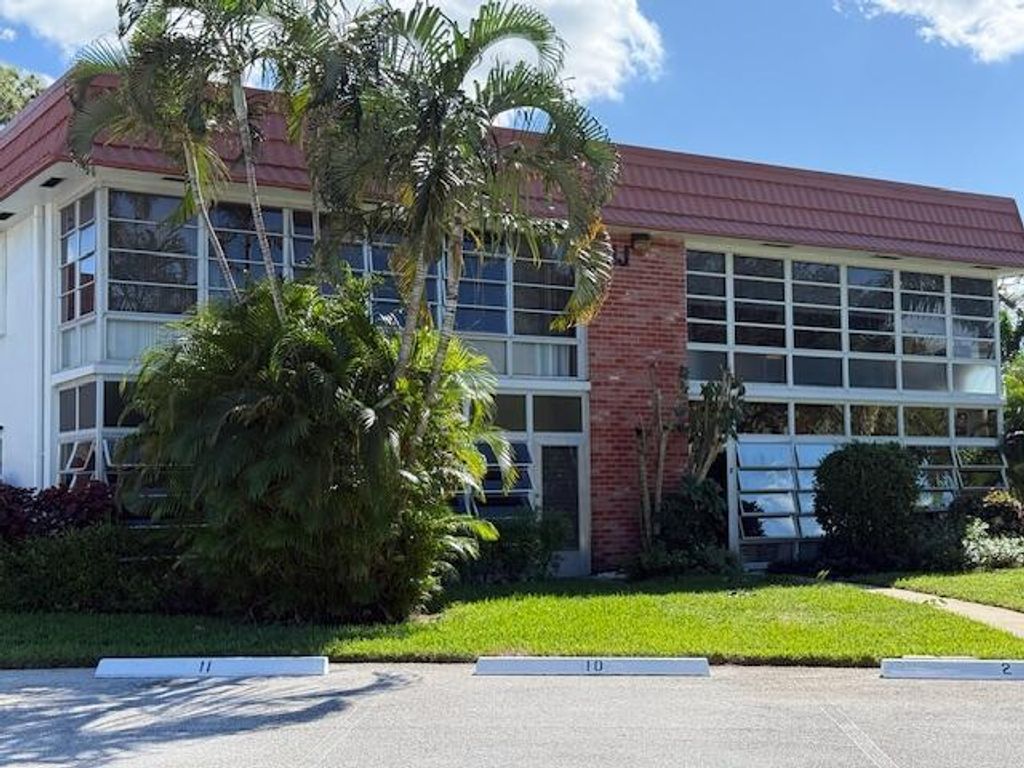 Photo of 2600 SE Ocean Boulevard #Jj2, Stuart, FL 34996 (MLS # R11138778)