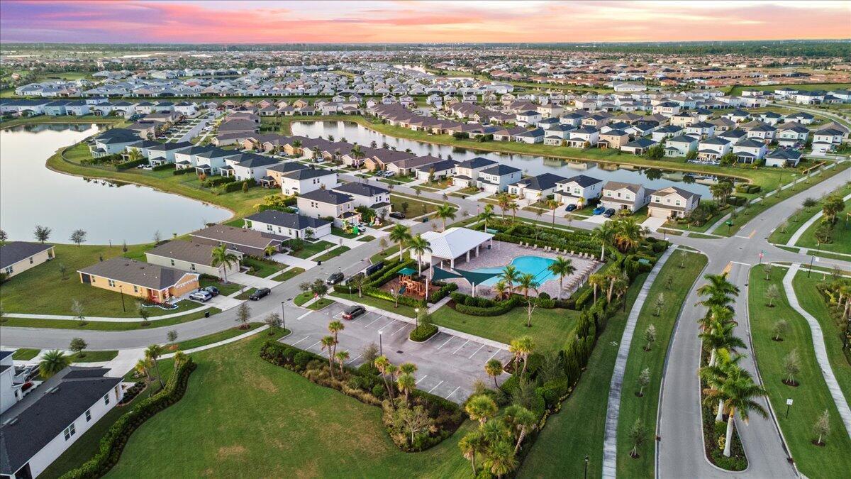 Crosstown Commons - Residential