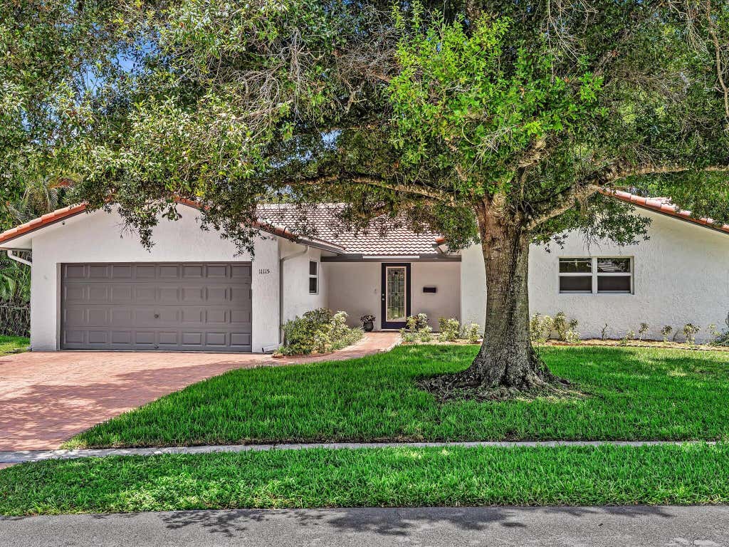 Photo of 11115 NW 37th Street, Coral Springs, FL 33065 (MLS # B26057104)