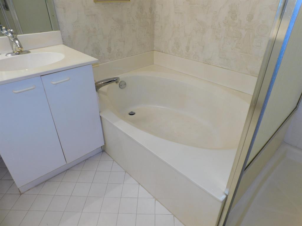 PLATINA / LUCENTE VILLAGE - Residential