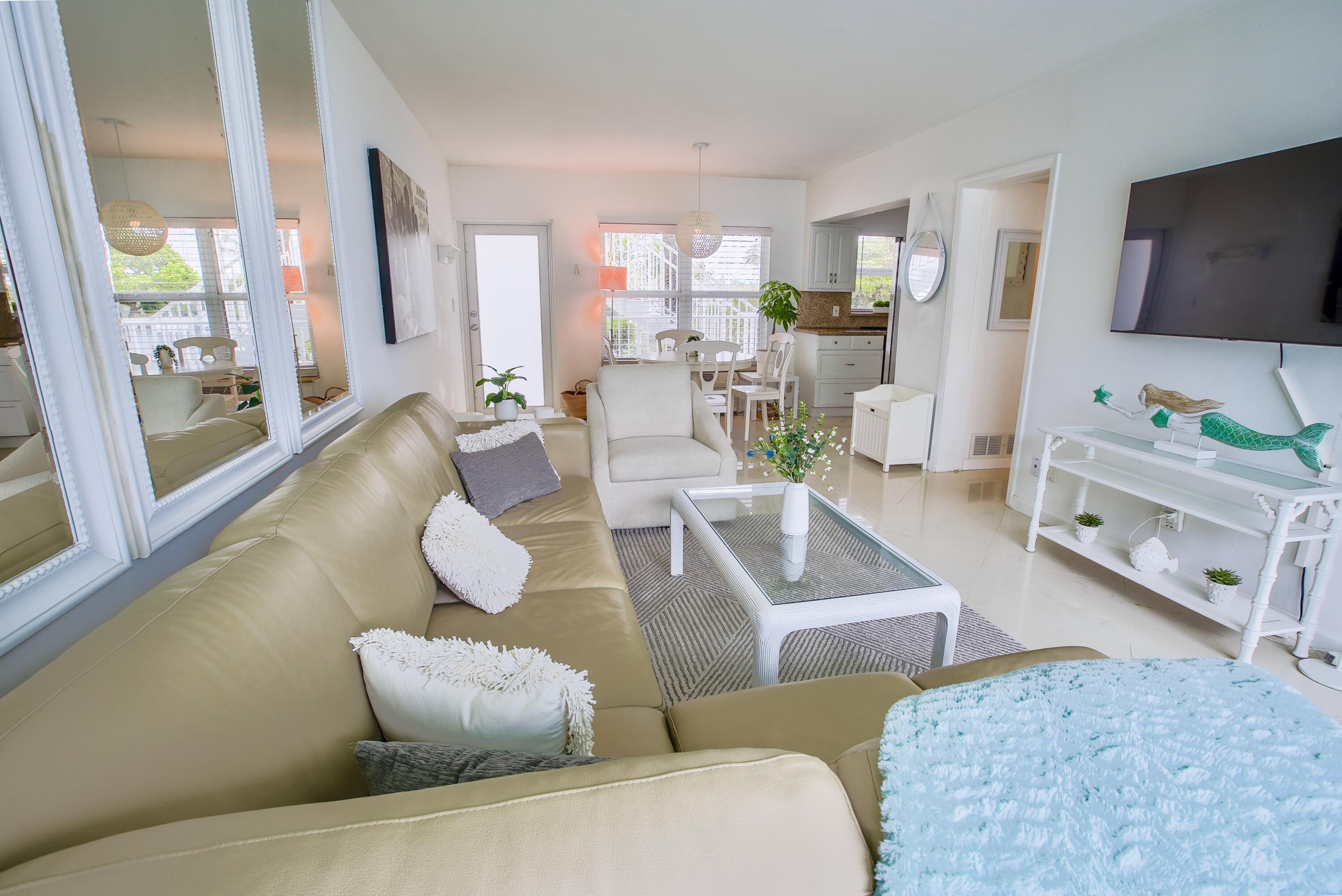 HILLSBORO MILE OCEAN APTS SEC 2 - Residential