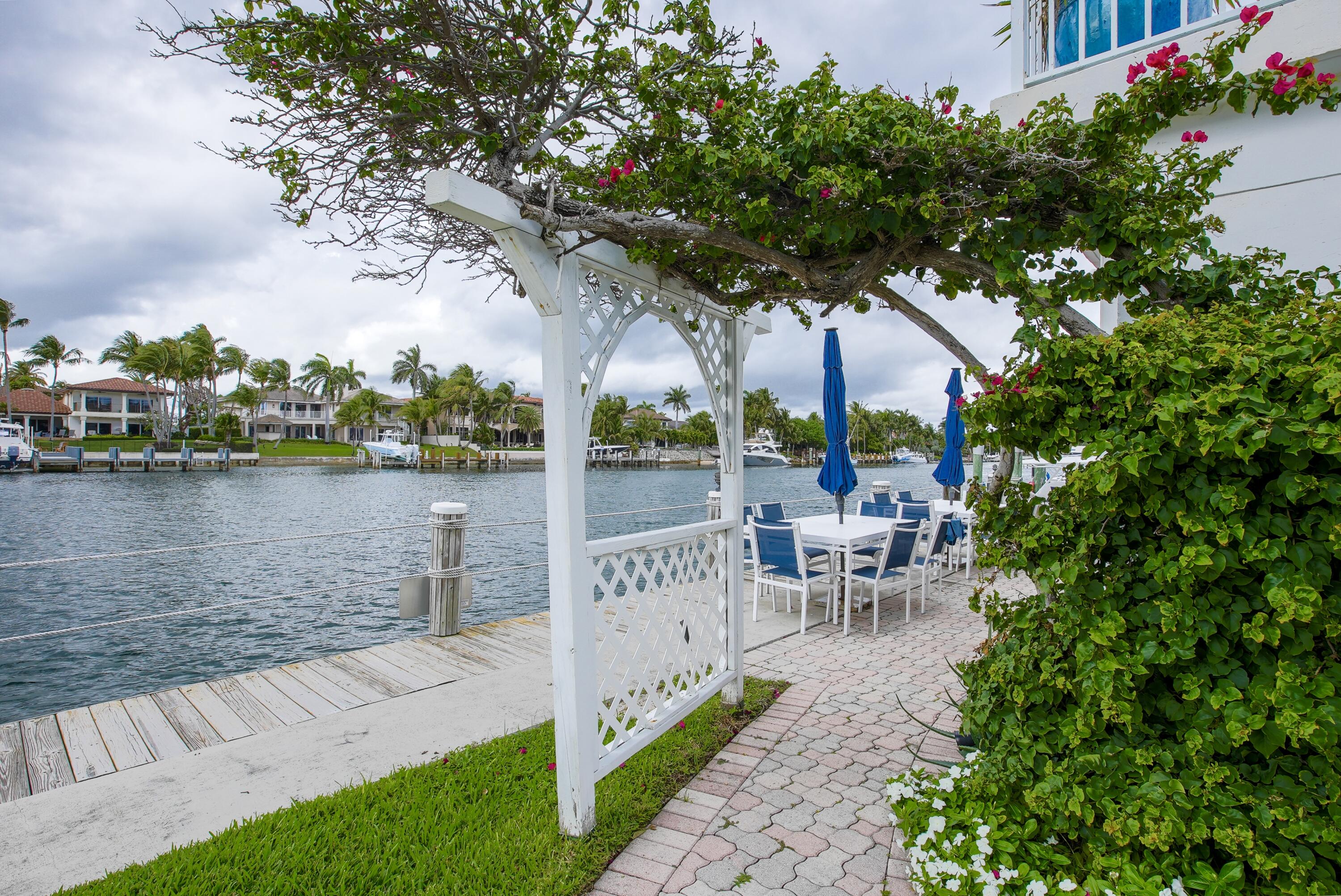 HILLSBORO MILE OCEAN APTS SEC 2 - Residential