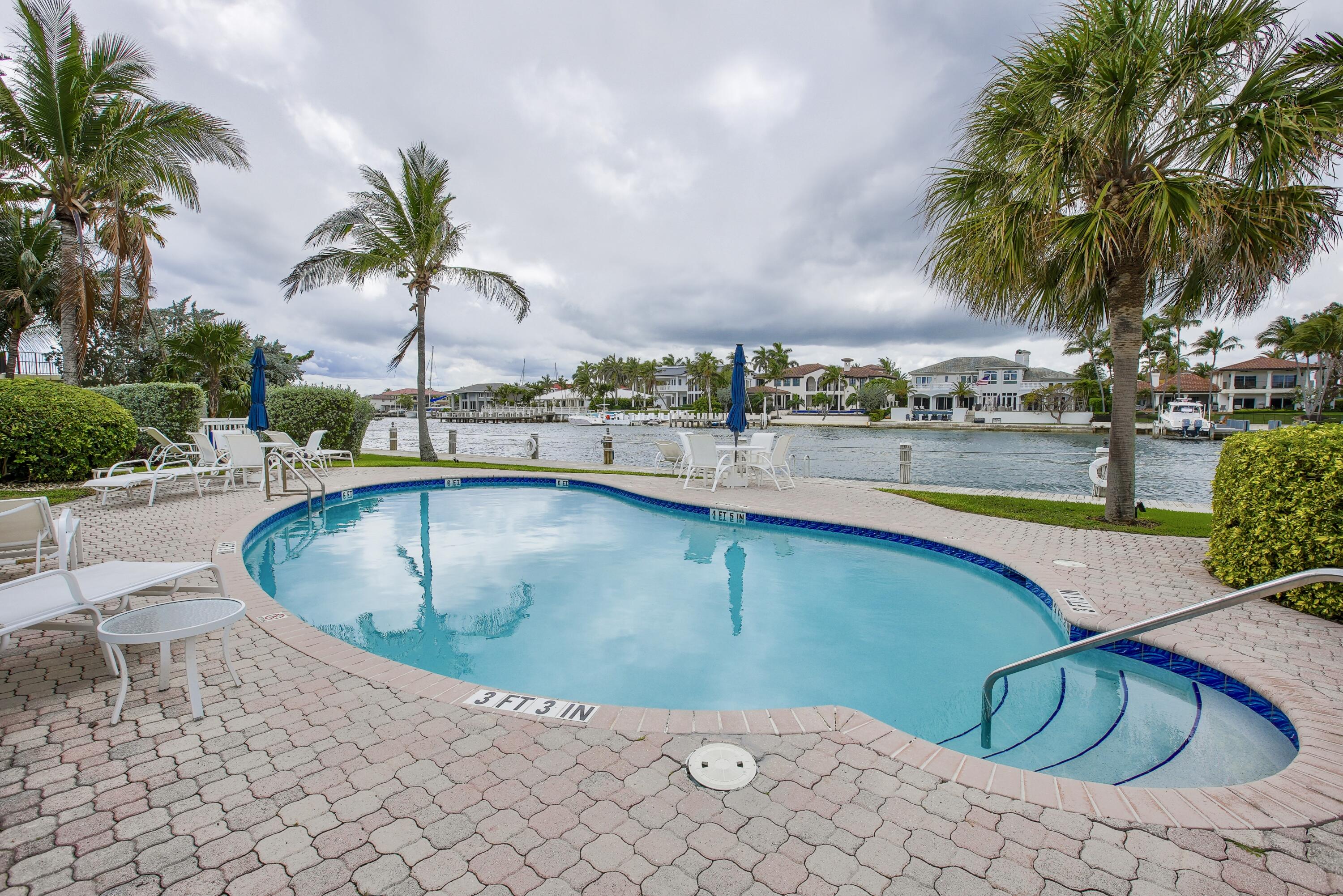 HILLSBORO MILE OCEAN APTS SEC 2 - Residential