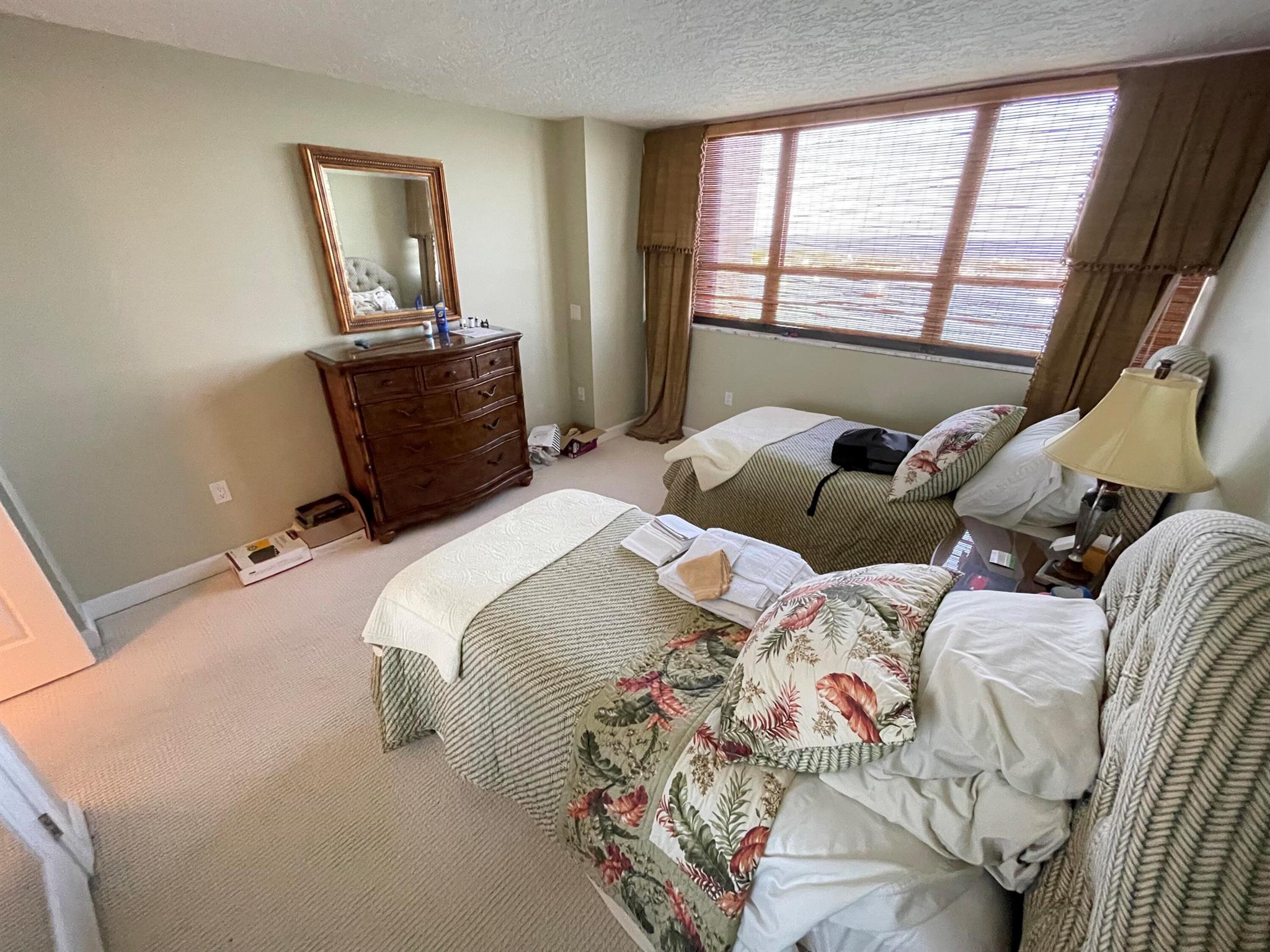 PALM BEACH HOUSE CONDO - Residential Lease