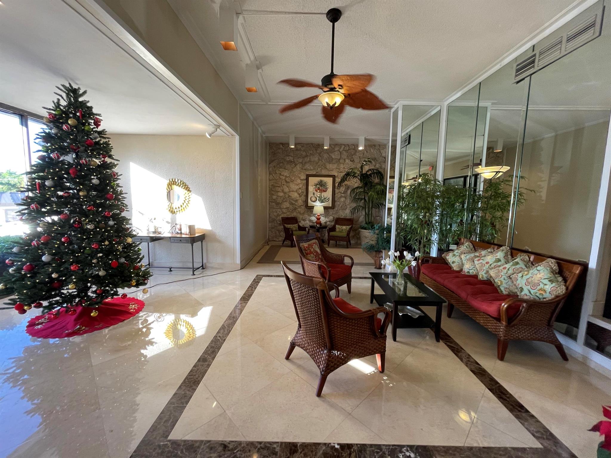 PALM BEACH HOUSE CONDO - Residential Lease