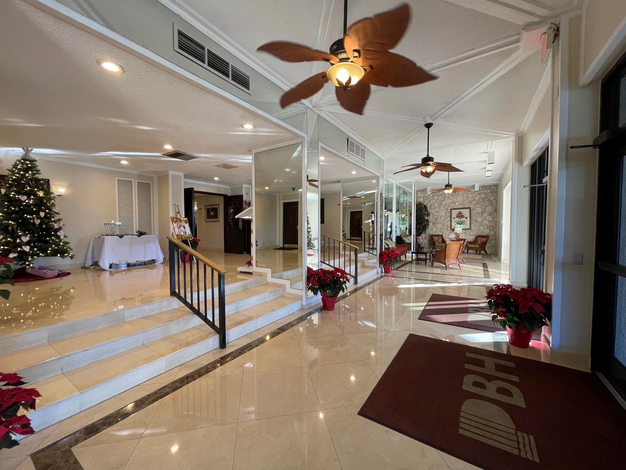 PALM BEACH HOUSE CONDO - Residential Lease