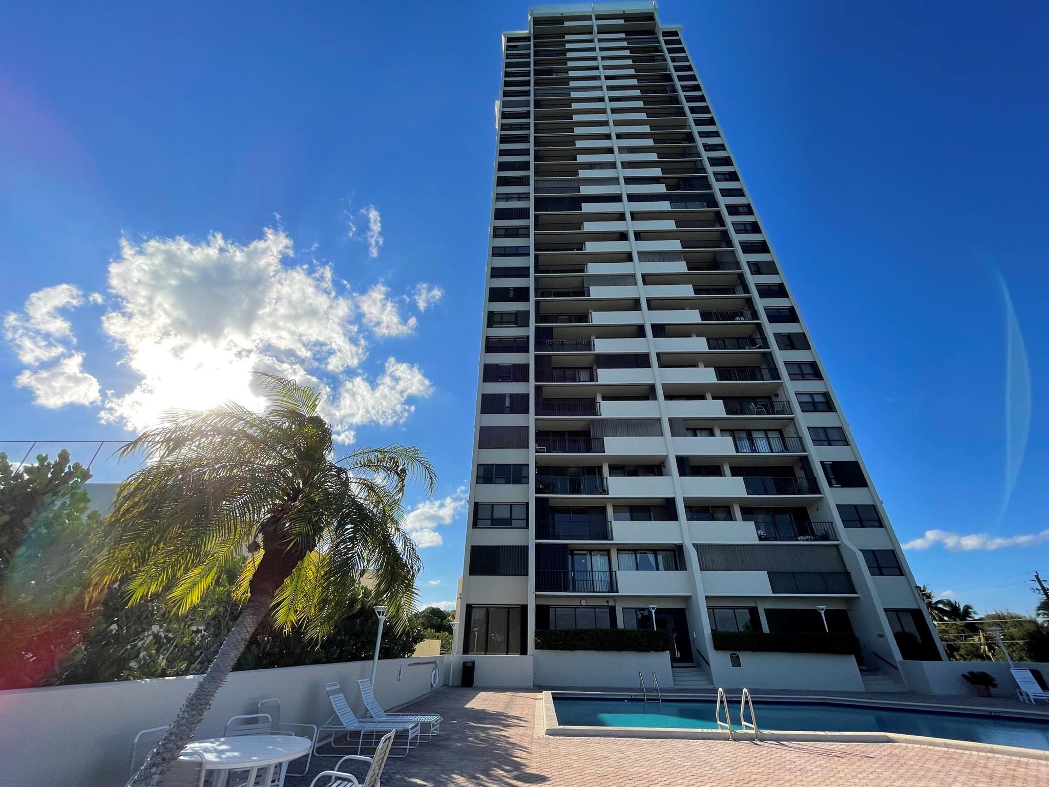 PALM BEACH HOUSE CONDO - Residential Lease