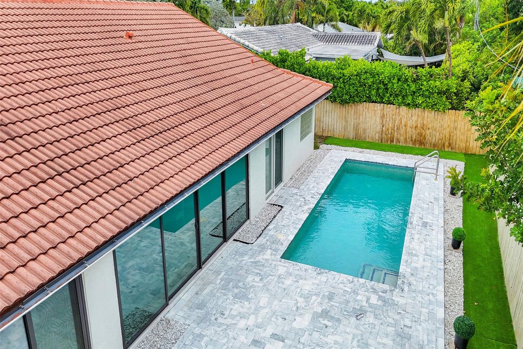 Photo of 184 Oregon Lane, Boca Raton, FL 33487 (MLS # F10502076)