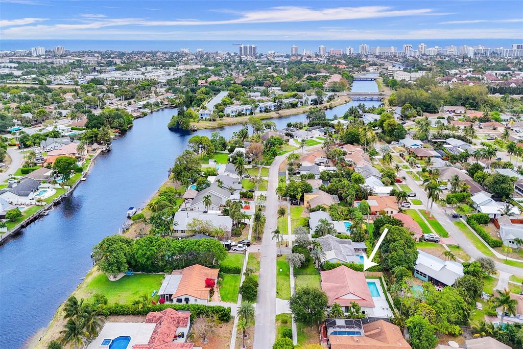 Photo of 184 Oregon Lane, Boca Raton, FL 33487 (MLS # F10502076)