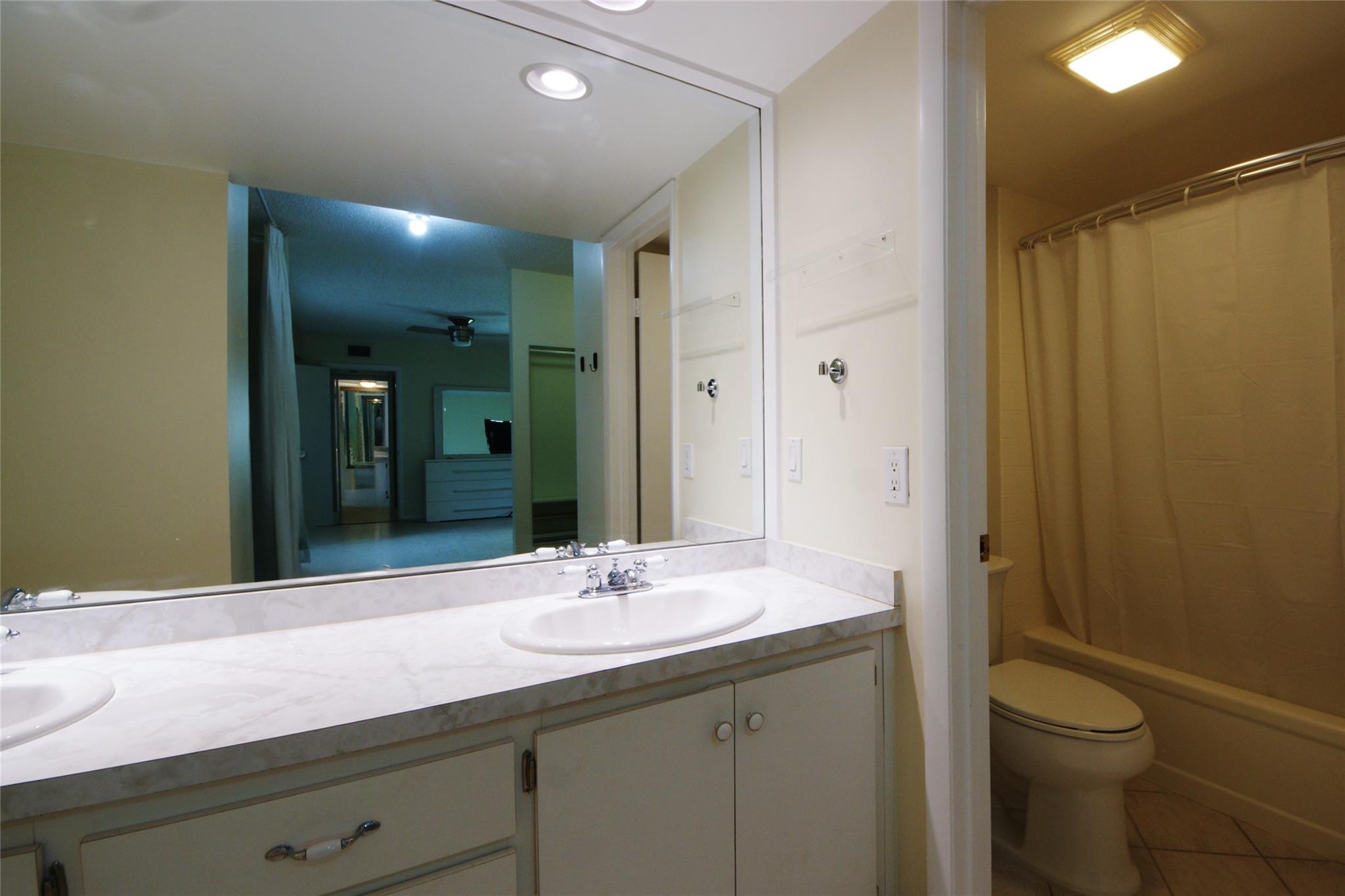 Embassy Park Condo - Residential Lease