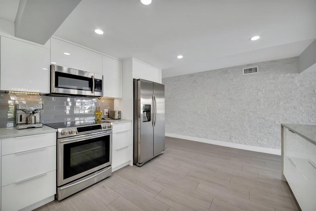 BEL LIDO MANOR - Residential