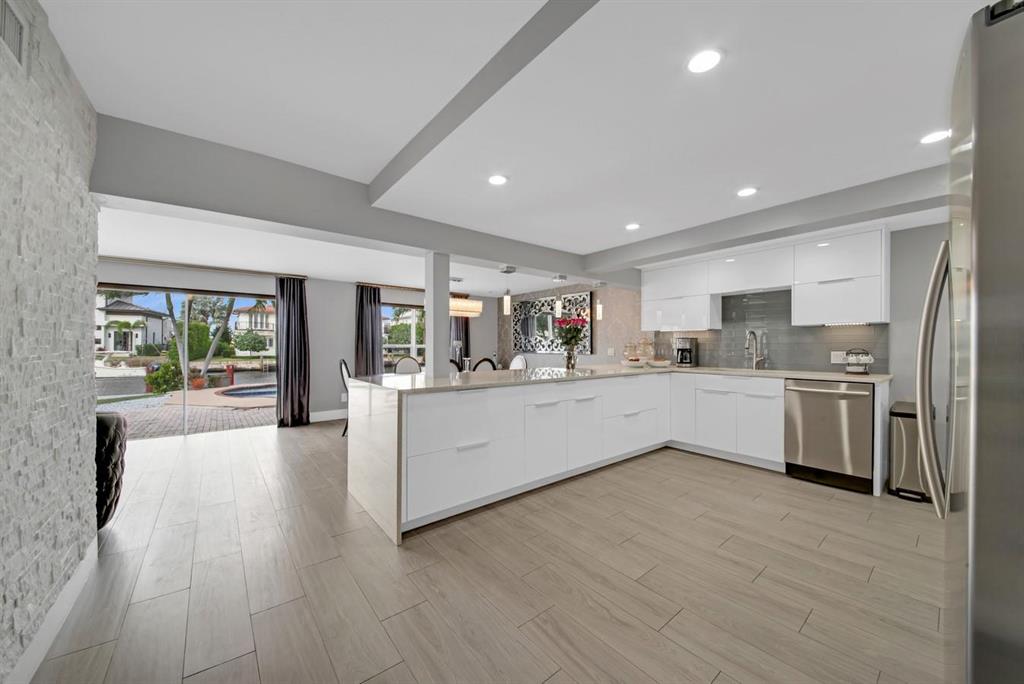 BEL LIDO MANOR - Residential