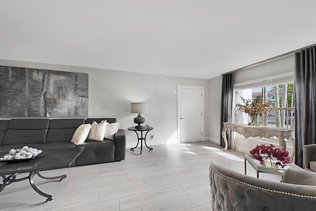 BEL LIDO MANOR - Residential