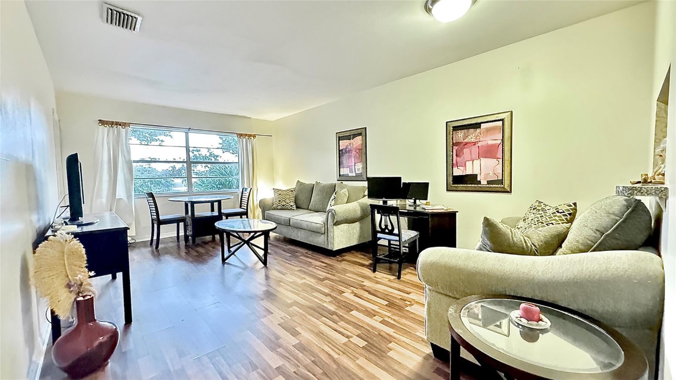 HAWAIIAN GARDENS IV - Residential