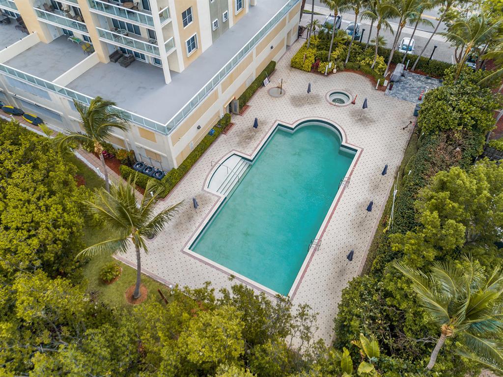GOLDEN BAY CLUB CONDO - Residential
